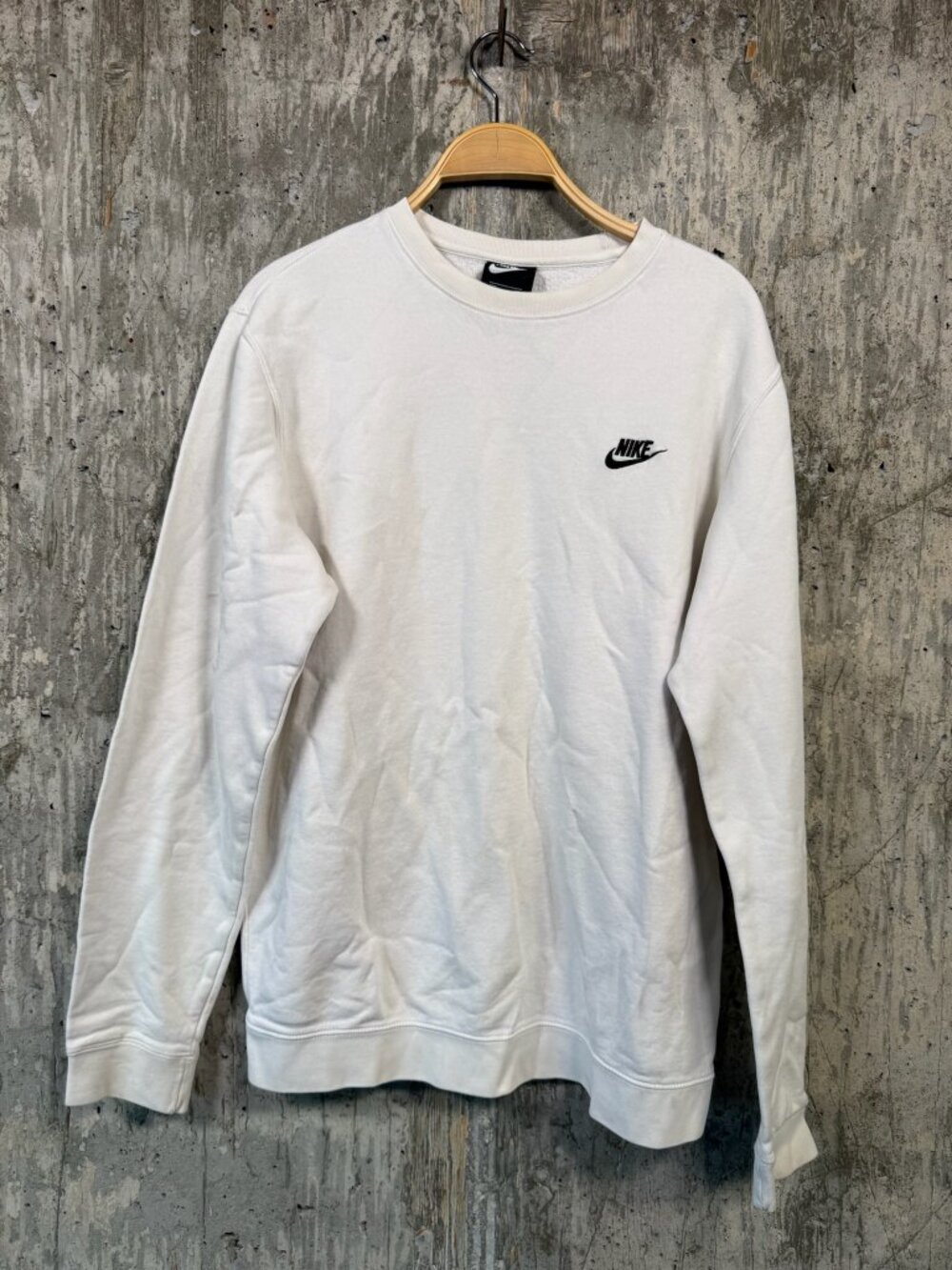 NIKE Men's Club Crew Sweatshirt Size L in White